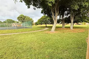 19231 NW 67th Pl, Hialeah, FL 33015 - Photo 23