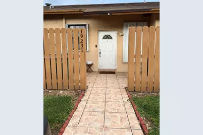 19231 NW 67th Pl, Hialeah, FL 33015 - Photo 1