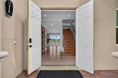 1038 Lavender Cir, Weston, FL 33327 - Photo 3