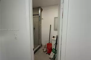 8690 SW 154th Cir Pl, Miami, FL 33193 - Photo 21