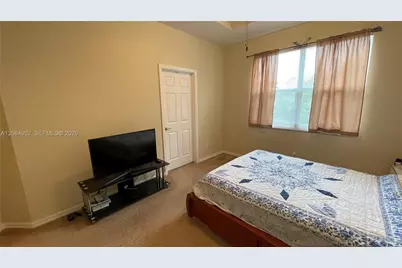 1015 Pipers Cay Dr, West Palm Beach, FL 33415 - Photo 9