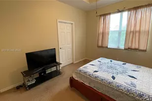 1015 Pipers Cay Dr, West Palm Beach, FL 33415 - Photo 9