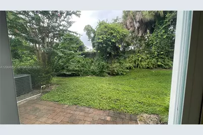 1015 Pipers Cay Dr, West Palm Beach, FL 33415 - Photo 5