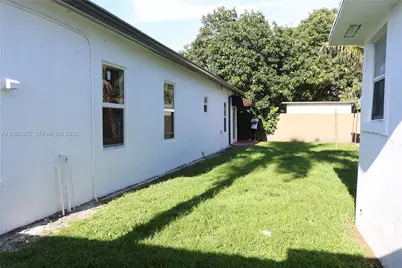 4330 NW 203rd Ter, Miami Gardens, FL 33055 - Photo 27