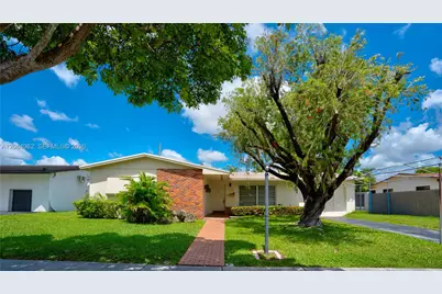 1730 SW 97th Pl, Miami, FL 33165 - Photo 9
