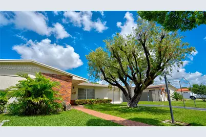 1730 SW 97th Pl, Miami, FL 33165 - Photo 11
