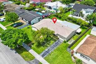 1730 SW 97th Pl, Miami, FL 33165 - Photo 3