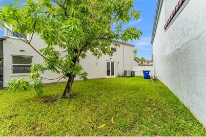 15887 NW 11th St, Pembroke Pines, FL 33028 - Photo 55