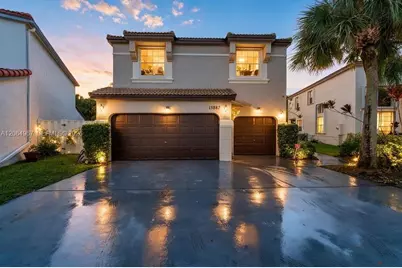 15887 NW 11th St, Pembroke Pines, FL 33028 - Photo 5