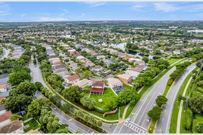 15887 NW 11th St, Pembroke Pines, FL 33028 - Photo 61