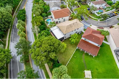 15887 NW 11th St, Pembroke Pines, FL 33028 - Photo 57