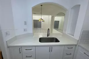 905 NW 82nd Ave, Miami, FL 33126 - Photo 3