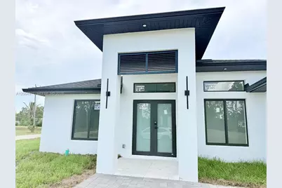 705 Colyer St E, Lehigh Acres, FL 33974 - Photo 11