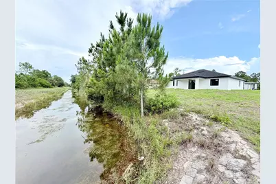 705 Colyer St E, Lehigh Acres, FL 33974 - Photo 63
