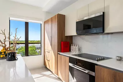 701 Valencia Ave #404, Coral Gables, FL 33134 - Photo 15