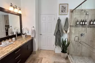 1358 NW 157th Ave, Pembroke Pines, FL 33028 - Photo 11