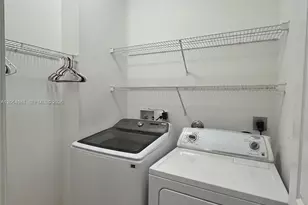 1358 NW 157th Ave, Pembroke Pines, FL 33028 - Photo 17