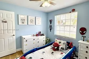 1358 NW 157th Ave, Pembroke Pines, FL 33028 - Photo 13