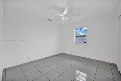 451 E 37th St, Hialeah, FL 33013 - Photo 21