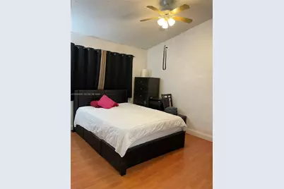 6547 NW 170th Ter, Hialeah, FL 33015 - Photo 13