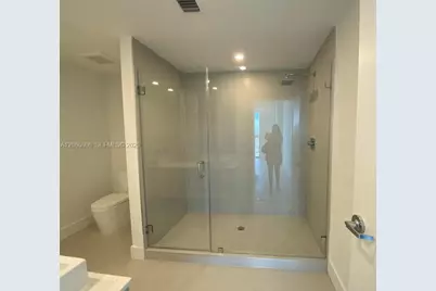 13800 Highland Dr #PH3, North Miami Beach, FL 33181 - Photo 7