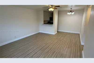 1006 Twin Lakes Dr #20-E, Coral Springs, FL 33071 - Photo 5