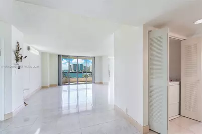 19101 NE 36th Ct #705, Aventura, FL 33180 - Photo 7