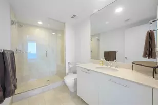 2711 S Ocean Dr, Hollywood, FL 33019 - Photo 15