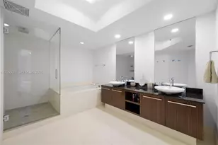 2711 S Ocean Dr, Hollywood, FL 33019 - Photo 11