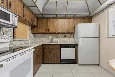 3150 Holiday Springs Blvd #8-112, Margate, FL 33063 - Photo 9