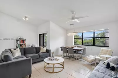 610 S Park Rd #35-1, Hollywood, FL 33021 - Photo 1