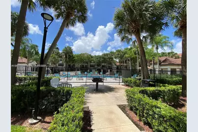 610 S Park Rd #35-1, Hollywood, FL 33021 - Photo 23