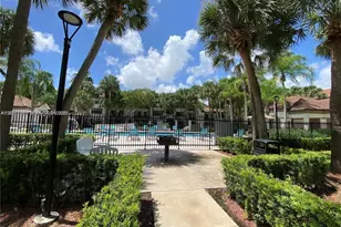610 S Park Rd, Hollywood, FL 33021 - Photo 23
