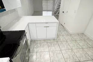 5580 W 26th Ct, Hialeah, FL 33016 - Photo 3