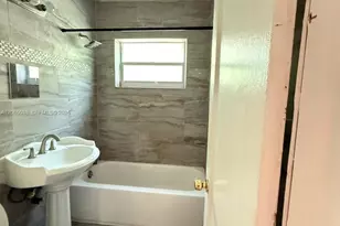 951 NE 157th Ter, North Miami Beach, FL 33162 - Photo 7