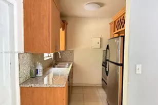951 NE 157th Ter, North Miami Beach, FL 33162 - Photo 5