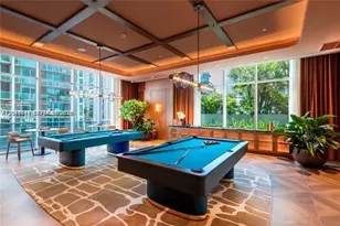 77 SE 5th St, Miami, FL 33131 - Photo 33