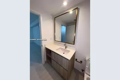 77 SE 5th St #1704, Miami, FL 33131 - Photo 9