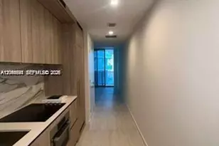 77 SE 5th St, Miami, FL 33131 - Photo 5
