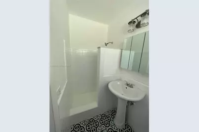 33 NW 87th St, El Portal, FL 33150 - Photo 15