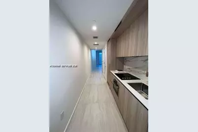 77 SE 5th St #2004, Miami, FL 33131 - Photo 5