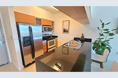 1750 N Bayshore Dr #2010, Miami, FL 33132 - Photo 5