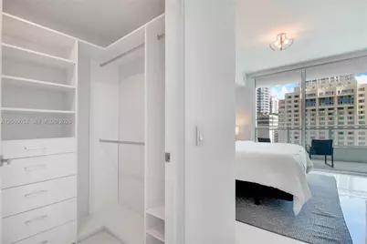 1080 Brickell Ave #1504, Miami, FL 33131 - Photo 11