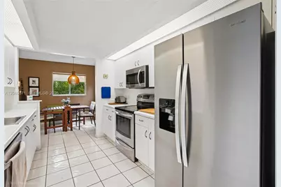 900 SW 142nd Ave #301L, Pembroke Pines, FL 33027 - Photo 7