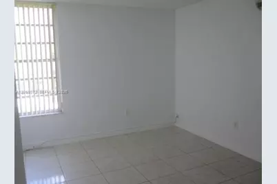 8810 Fontainebleau Blvd #209, Miami, FL 33172 - Photo 5