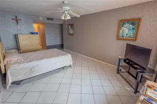 230 174th St, Sunny Isles Beach, FL 33160 - Photo 5