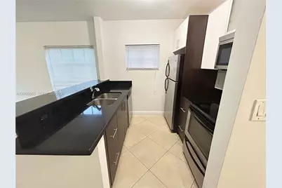 1034 Lenox Ave #10, Miami Beach, FL 33139 - Photo 1