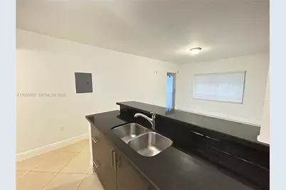 1034 Lenox Ave #10, Miami Beach, FL 33139 - Photo 3