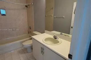 7130 NW 177th St, Hialeah, FL 33015 - Photo 13