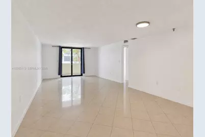 1621 Collins Ave #402, Miami Beach, FL 33139 - Photo 3